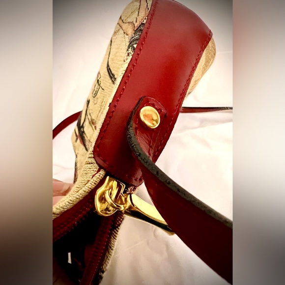 Adorable Small Purse from Brugge, Belgium, Hand Embroidered-Excellent Condition. - Picture 4 of 8